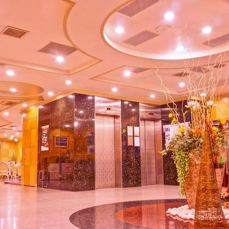 Hwa Du Hotel Тайнан Екстериор снимка